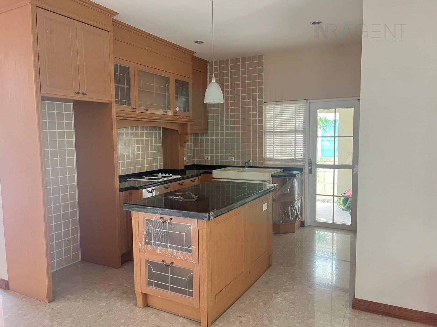 ให้เช่าบ้านเดี่ยว 4 ห้องนอน 400 ตร.ม. 126 ตร.ว. ลัดดารมย์ อิลิแกนซ์ เกษตร - นวมินทร์