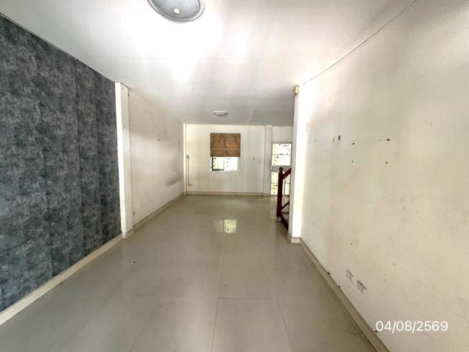Townhouse for sale, 114 sqm, 17.1 sq wah, Lio Phetkasem 77