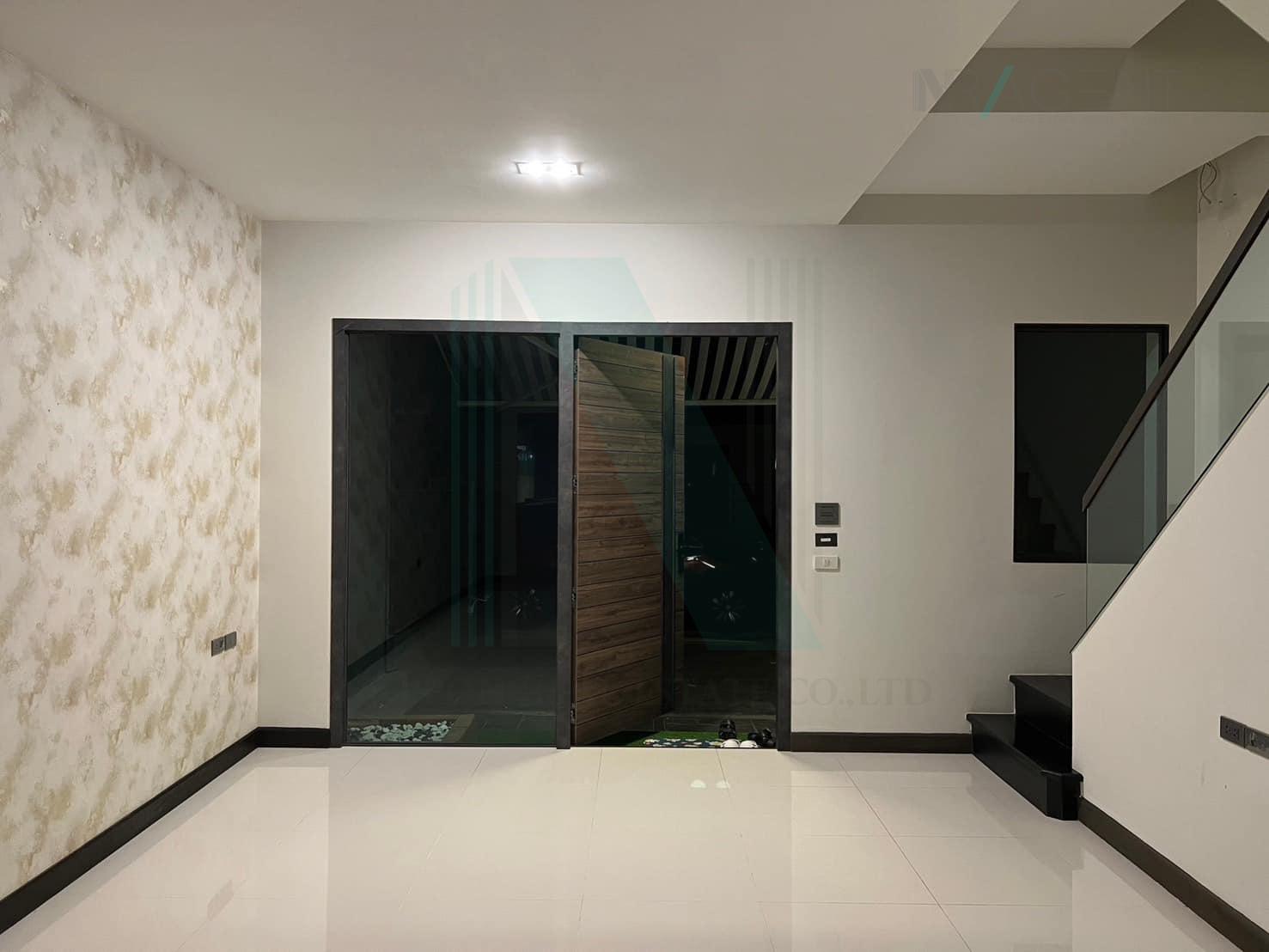 ขายทาวน์โฮม 2 ห้องนอน 190 ตร.ม. 22.3 ตร.ว. เดอะ แลนด์มาร์ค เอกมัย รามอินทรา