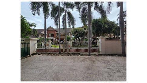 HOME 104.5 Sq.w. Bang Khun Thian Bangkok for 10.9M