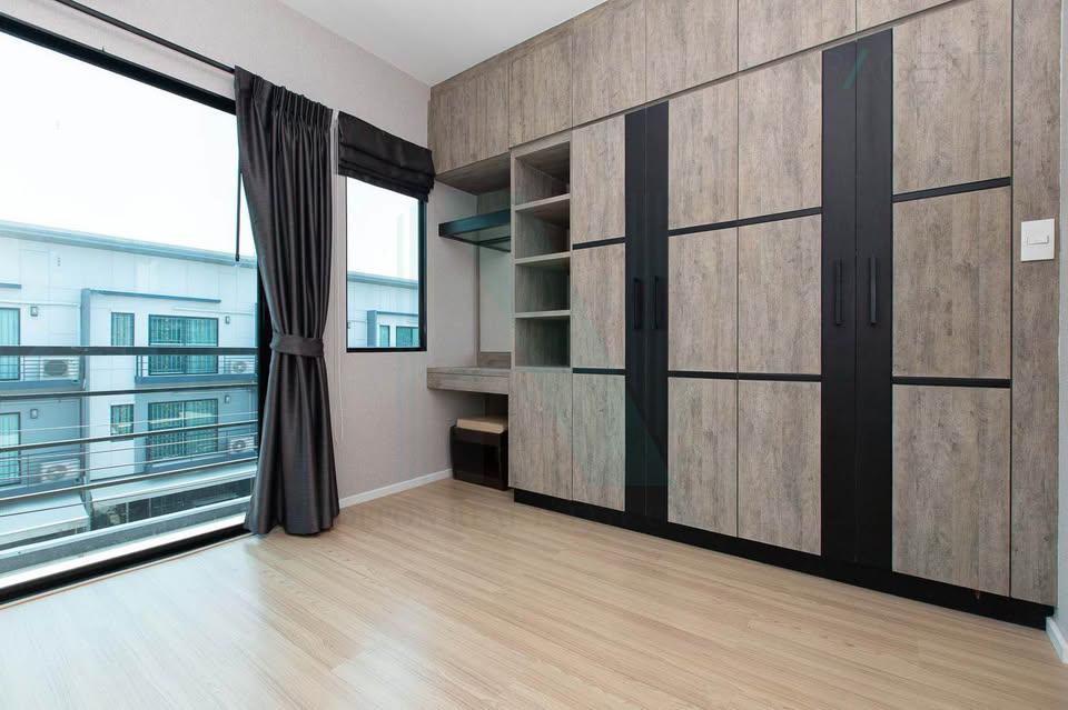 3-bed townhouse for sale, 145 sqm, 18 sq wah, Baan Klang Muang Rama 9 - On Nut