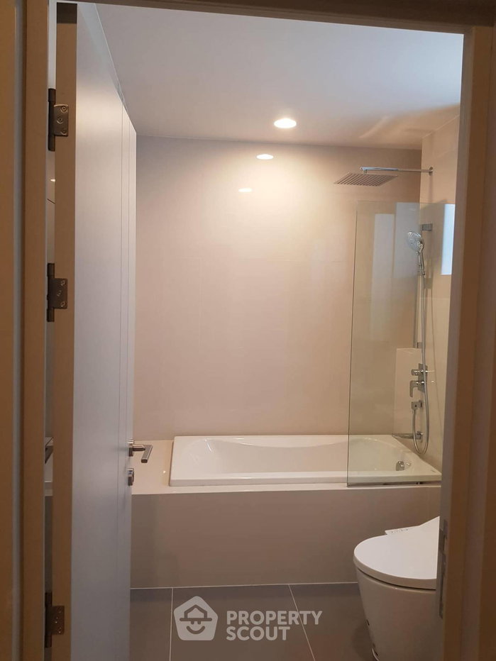รูป ชั้น 45 คอนโด 2 ห้องนอน Oka Haus Sukhumvit 36 ใกล้ BTS ทองหล่อ (ID 517338) - รูปที่ 3/10