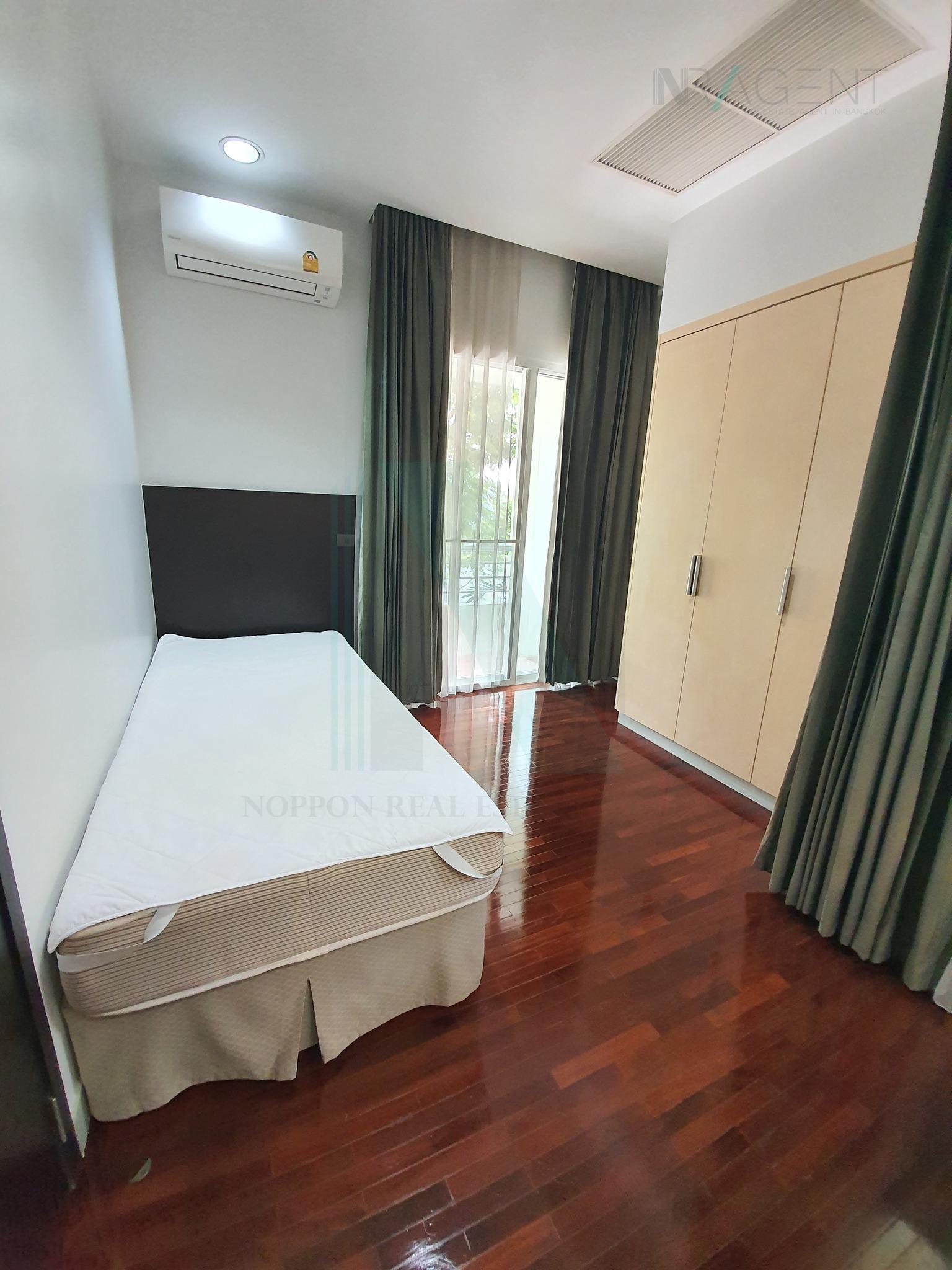 3-bed house for rent, 210 sqm, 65 sq wah, Bangkok Villa