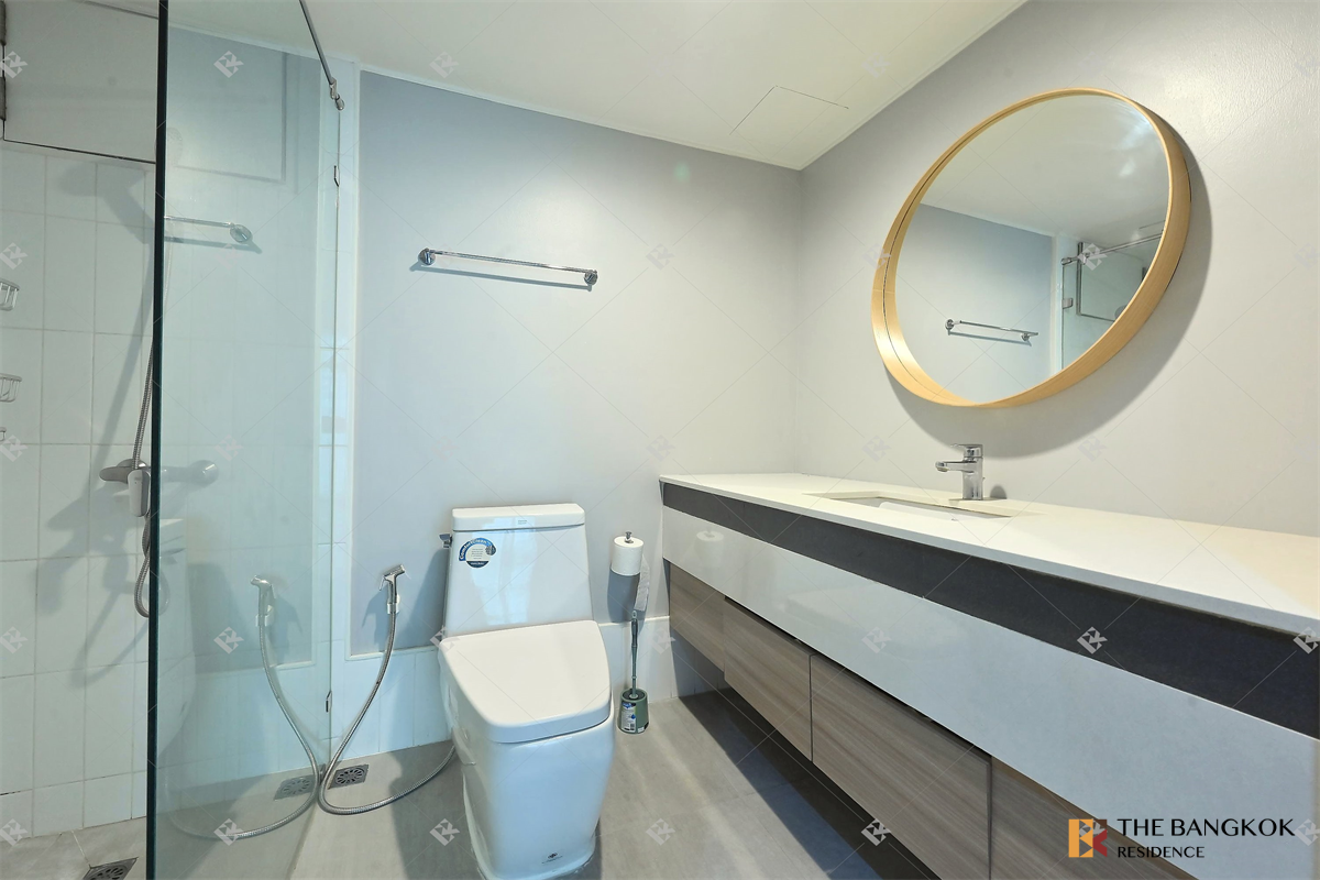 picture Exclusive Unit from Top Brands Baan Phromphong Condo - 1/10