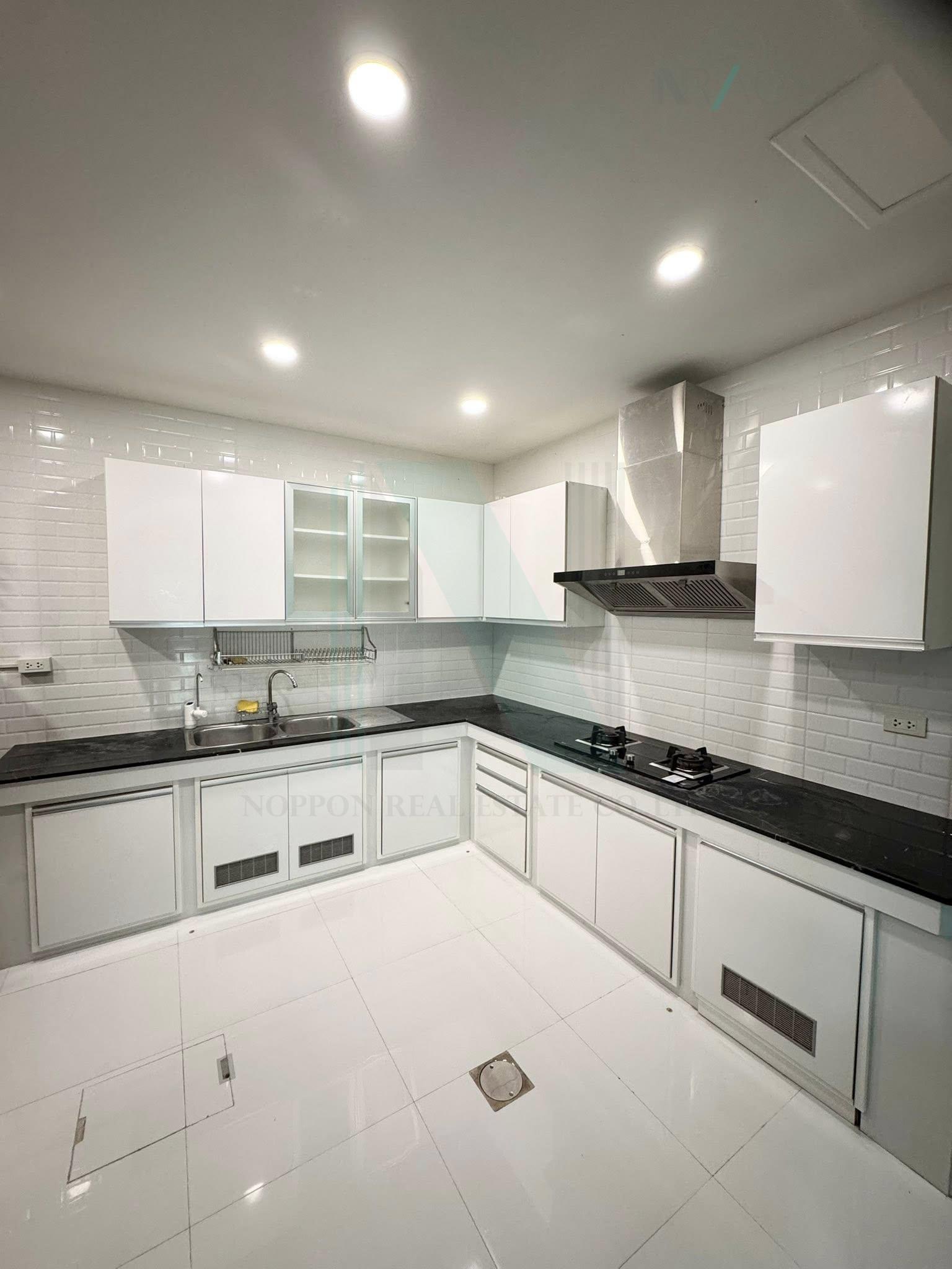 ขายทาวน์โฮม 3 ห้องนอน 152 ตร.ม. 20 ตร.ว. บ้านกลางเมือง ลาดพร้าว-เสรีไทย