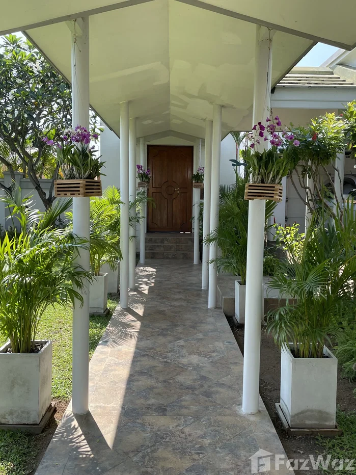 picture Secluded pool villa on sought-after estate 6798145 - 8/16