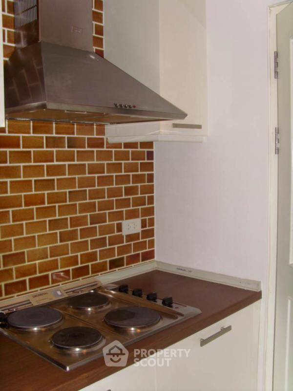 picture Great Value 2-BR Baan Siri Sukhumvit 10 Condominium Near BTS Nana (ID 514569) - 11/13
