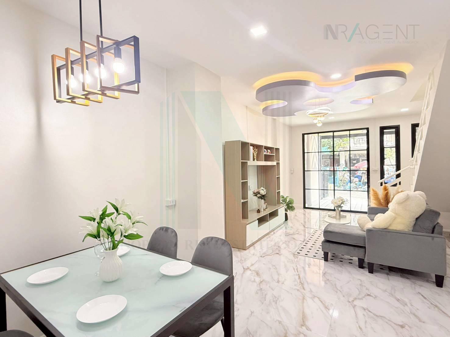 2-bed townhouse for sale, 100 sqm, 16 sq wah, Silk Town Saimai