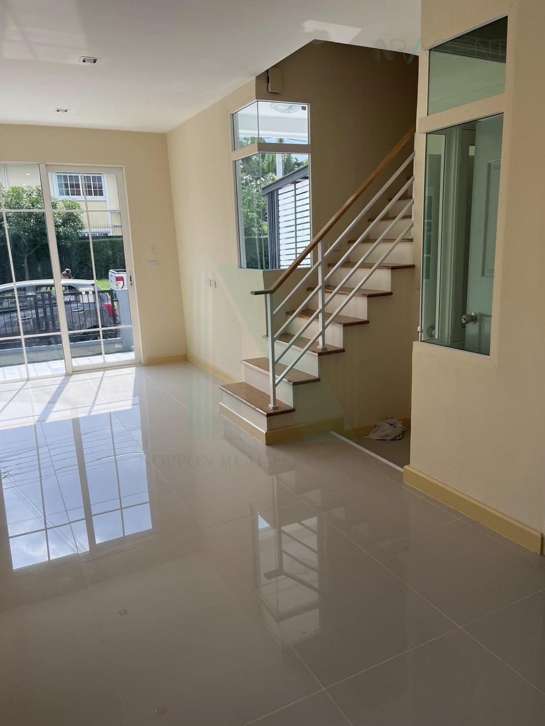 ขายทาวน์โฮม 3 ห้องนอน 96 ตร.ม. 22.9 ตร.ว. โกลเด้น ทาวน์ 3 บางนา - สวนหลวง