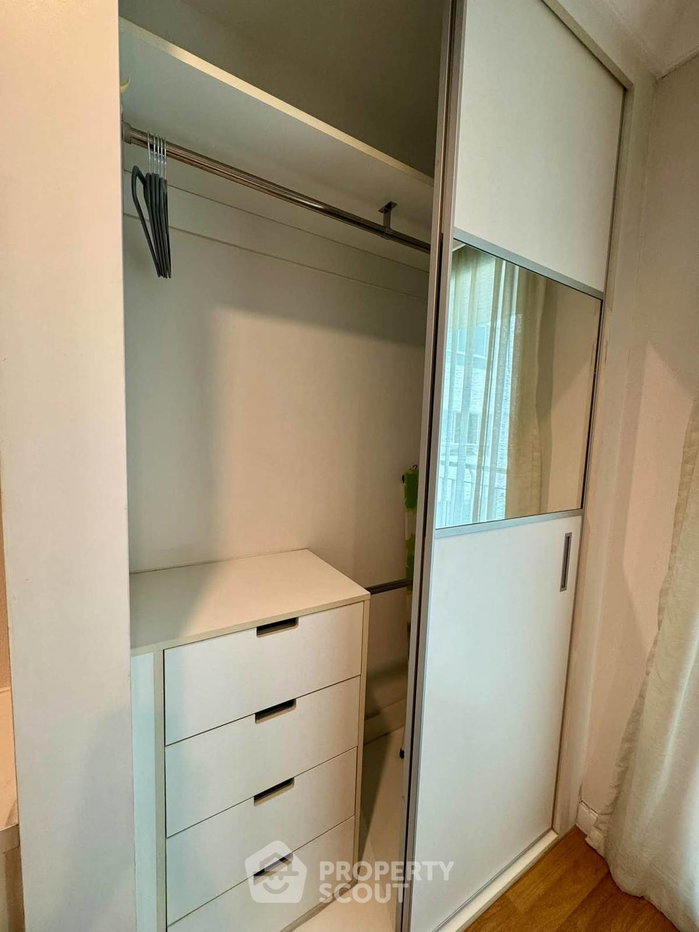 picture 1-BR Condo at Lumpini Place Rama 9–Ratchada near MRT Phra Ram 9 (ID 3356287) - 5/7