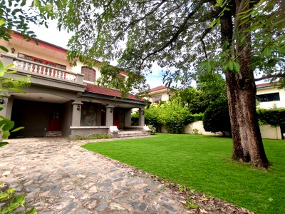 Houses for sale Bangkok : House for sale: Chaiyaphruek-Bang Waek (Phutthamonthon Sai 2). Special price: only 7.9 million. 119 Sq.wa. If interested, contact Line ID: minniemah.