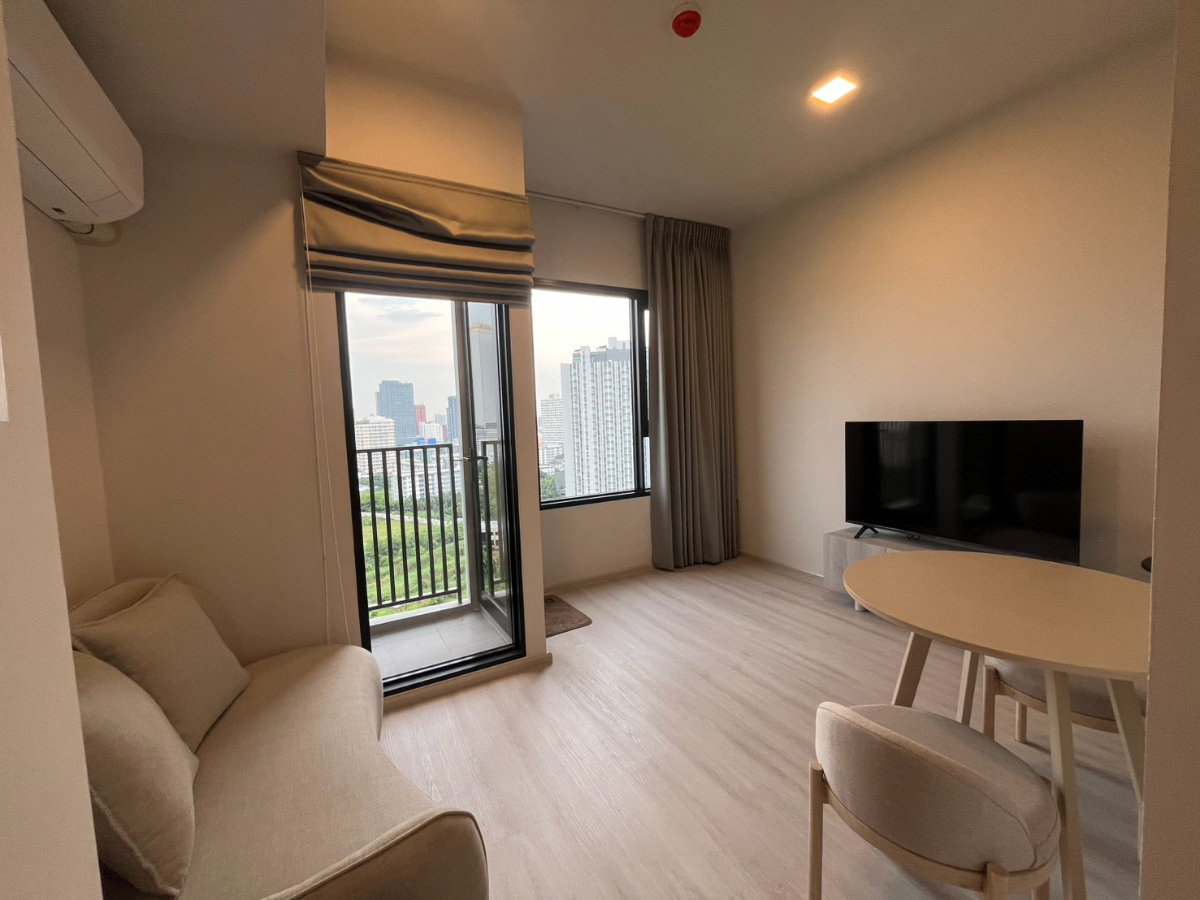 🏙️ For Rent: COBE RATCHADA–RAMA 9 | Corner Unit, 17th Floor, Separate Closed Kitchen ✨ Rent: 20,500 Baht/month