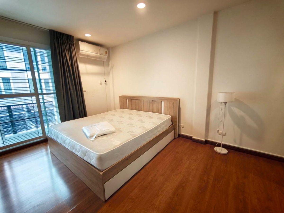 รูป ปล่อยเช่าทาวน์โฮม บ้านกลางเมือง เอสเซ้นส์ สาทร-ตากสิน 2 เฟอร์นิเจอร์แต่งครบ พร้อมอยู่ - รูปที่ 2/20