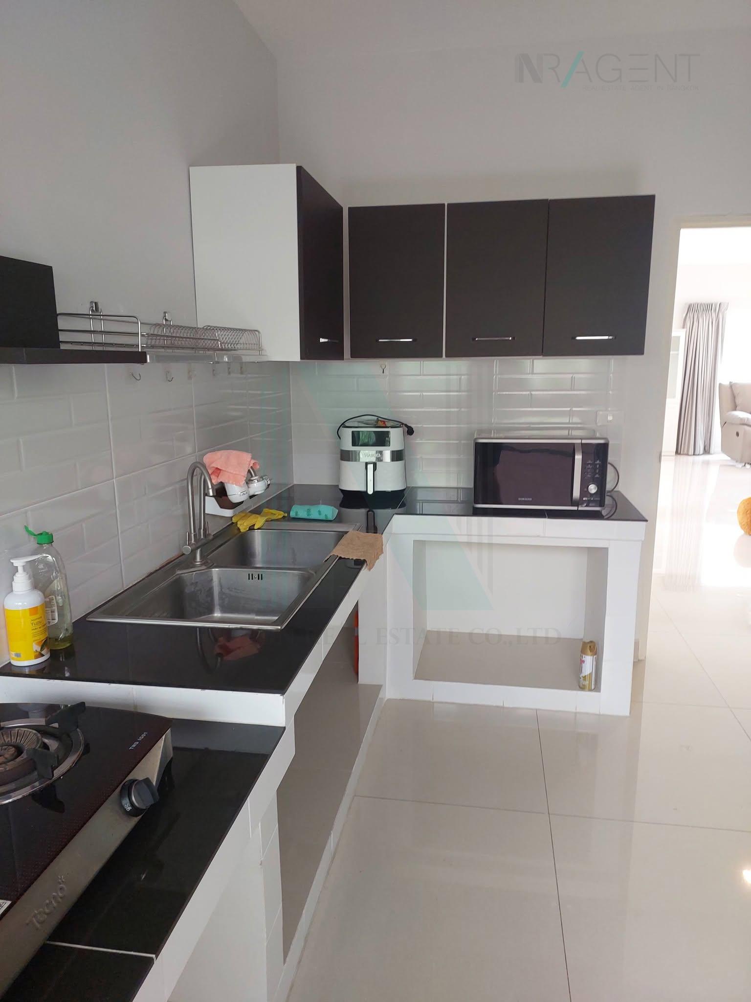 4-bed house for rent, 332 sqm, 91 sq wah, LADDAROM Wongwaen - Ramintra