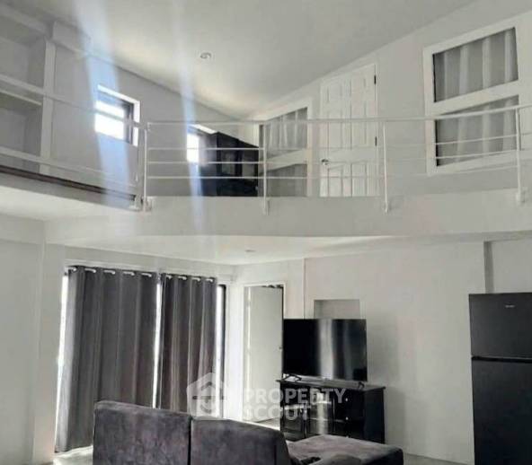 รูป คอนโดสองห้องนอน Eastwood Park Condominium ย่านสวนหลวง (ID 3033339) - รูปที่ 2/3