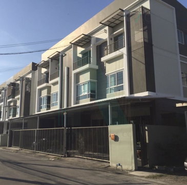 📌 ให้เช่าทาวน์เฮาส์ โครงการ นลิน อเวนิว รามคำแหง 3 ชั้น 3 ห้องนอน 3 ห้องน้ำ