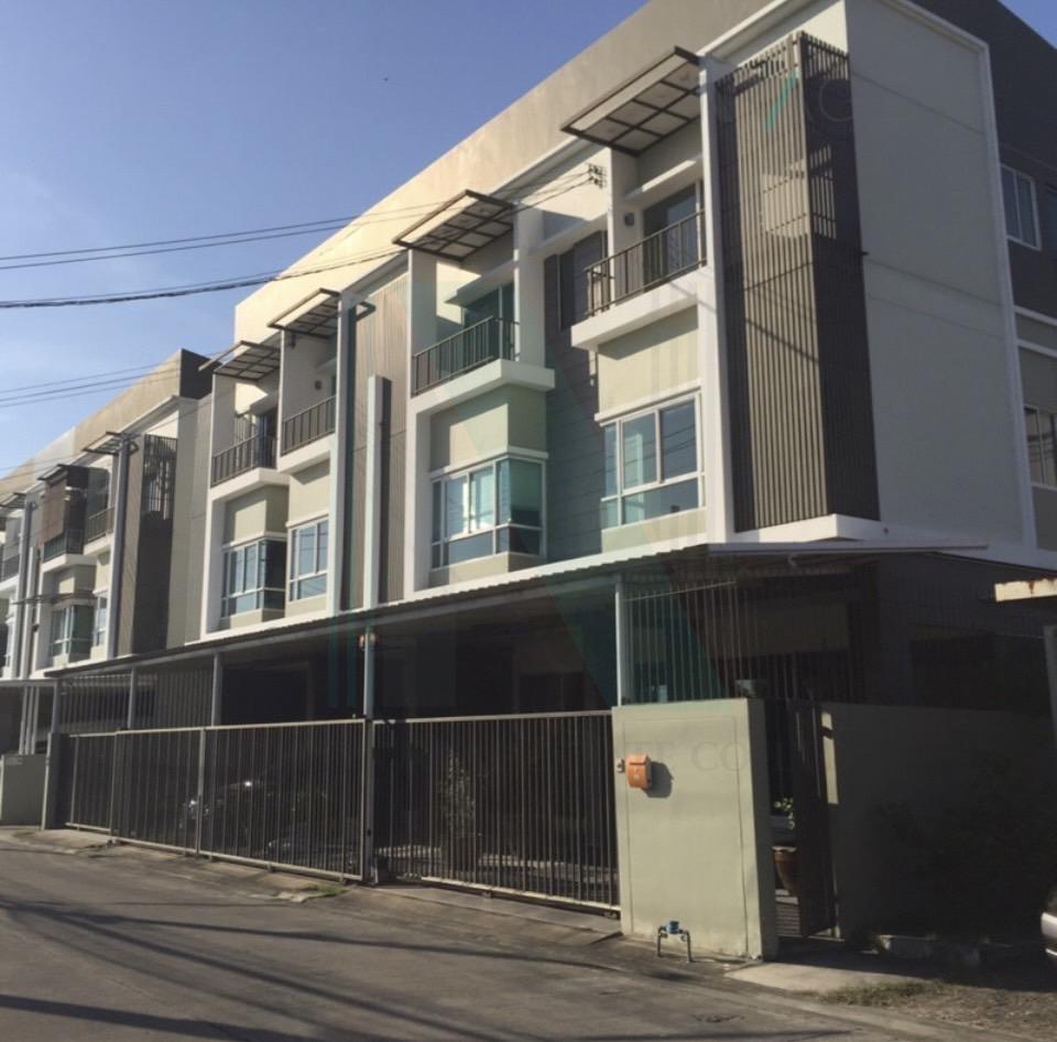 ให้เช่าทาวน์โฮม 3 ห้องนอน 150 ตร.ม. 21.6 ตร.ว. นลิน อเวนิว รามคำแหง