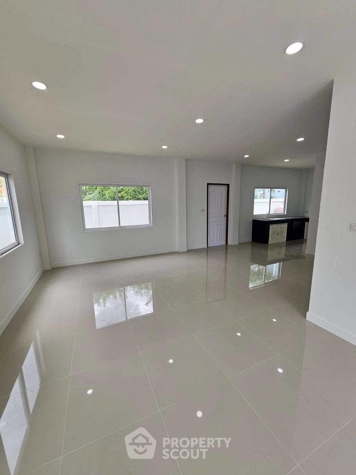 รูป บ้าน 4 ห้องนอน ขนาด 200 ตร.ม. ย่านบางแคเหนือ กรุงเทพฯ (ID 3356522) - รูปที่ 5/18
