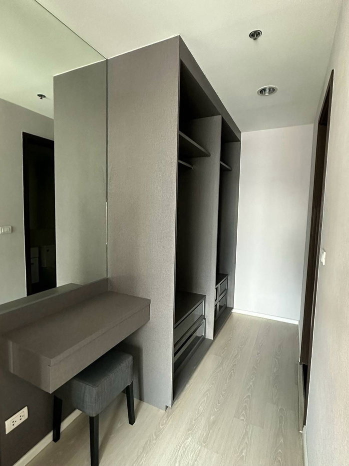 picture Shock price for rent at  Rhythm sathorn Narathiwas - 2/7