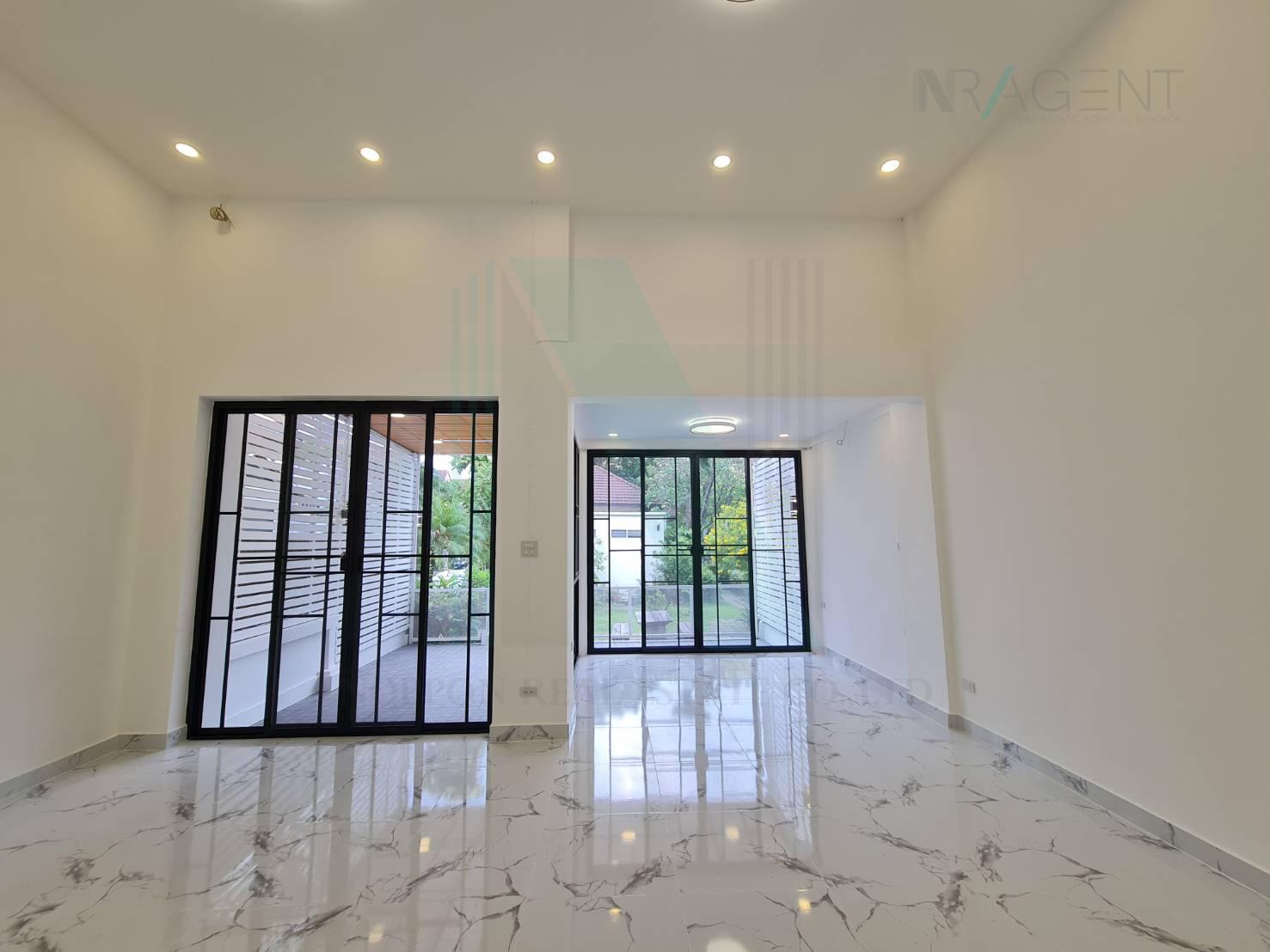 ขายทาวน์โฮม 3 ห้องนอน 250 ตร.ม. 27 ตร.ว. ไพรเวท วิลล่า นวมินทร์