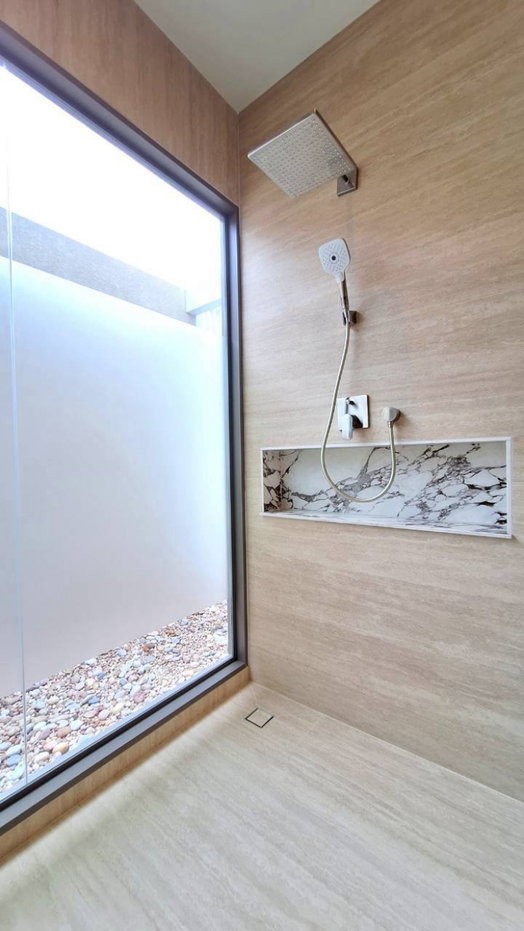 รูป ✅️ For sale The Pool Villa โครงการฟลอร่nาวิลล์
🏷️ ราคาเพียง 24.9 ล้านบาท
เนื้อที่139 ตร.ว 500 ตรม.ขนาด 5 ห้องนอน 5ห้องน้ำ ตกแต่งครบพร้อมอยู่ - รูปที่ 44/92