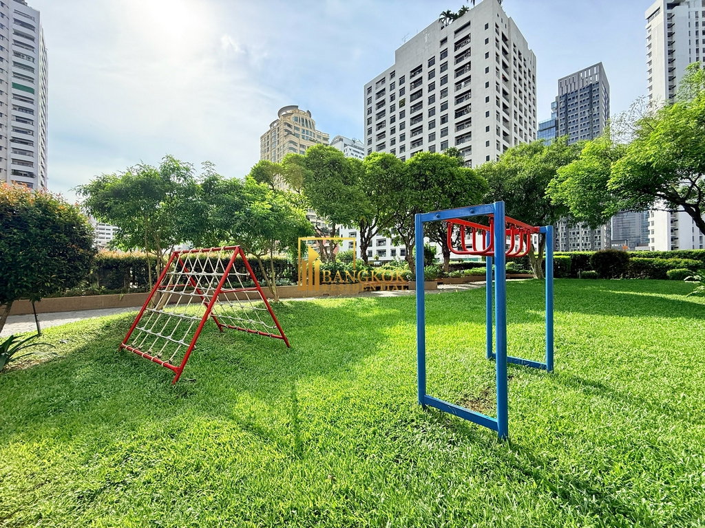 รูป Tower Park | Expansive 3 Bedroom Residence in Sukhumvit soi 3 - BR4052CD - รูปที่ 32/45