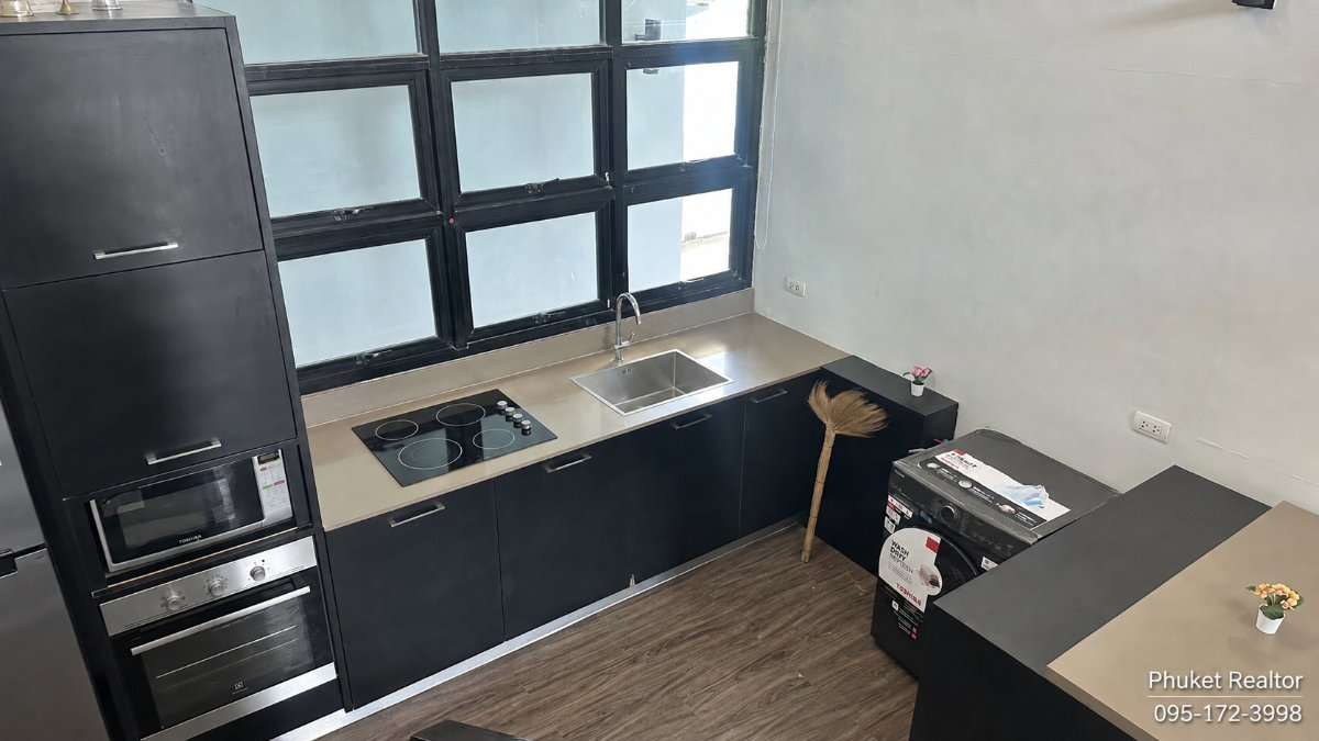 picture Pet-Friendly Duplex for Rent in Boat Avenue | High Ceilings & Private Balcony - 5/9