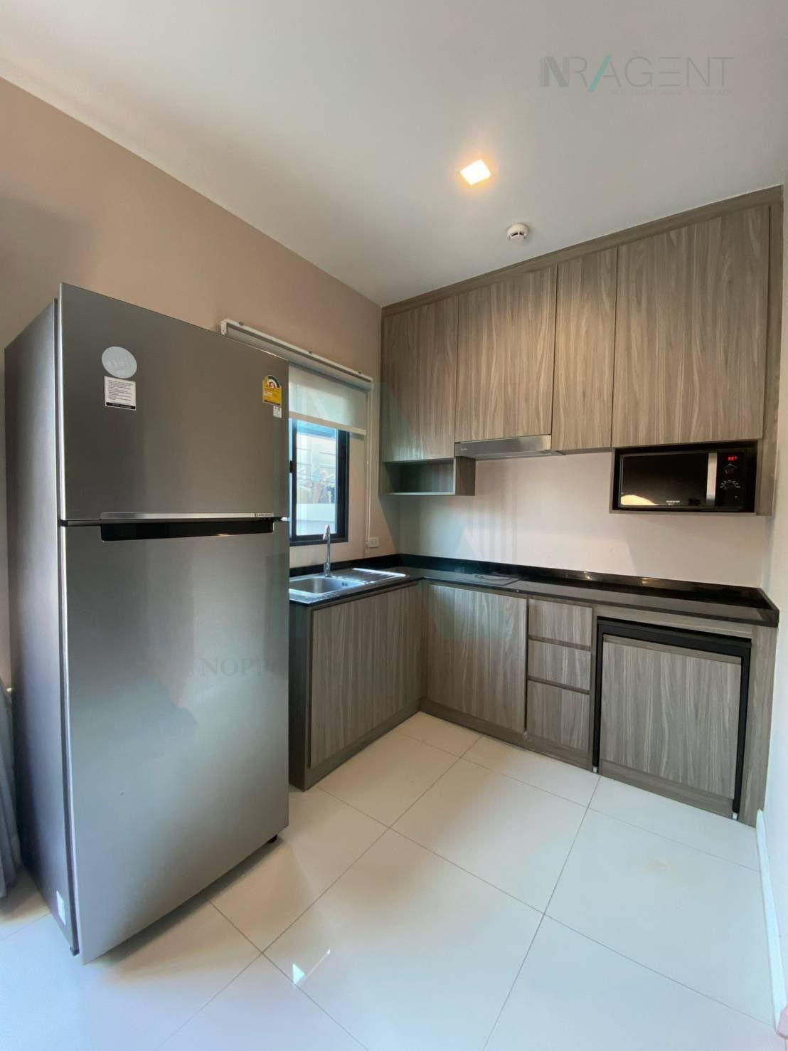 3-bed townhouse for rent, 210 sqm, 25 sq wah, Eigen Premium Townhome Pattanakarn
