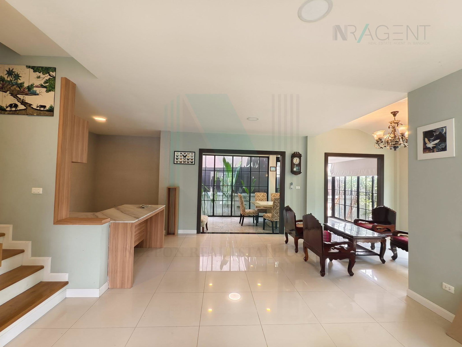5-bed house for sale, 200 sqm, 97 sq wah, Manthana Rama 9 - Srinakarin