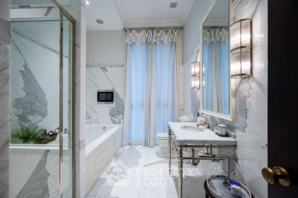 picture 2-BR Condo at 98 Wireless near BTS Phloen Chit (ID 3356472) - 25/30