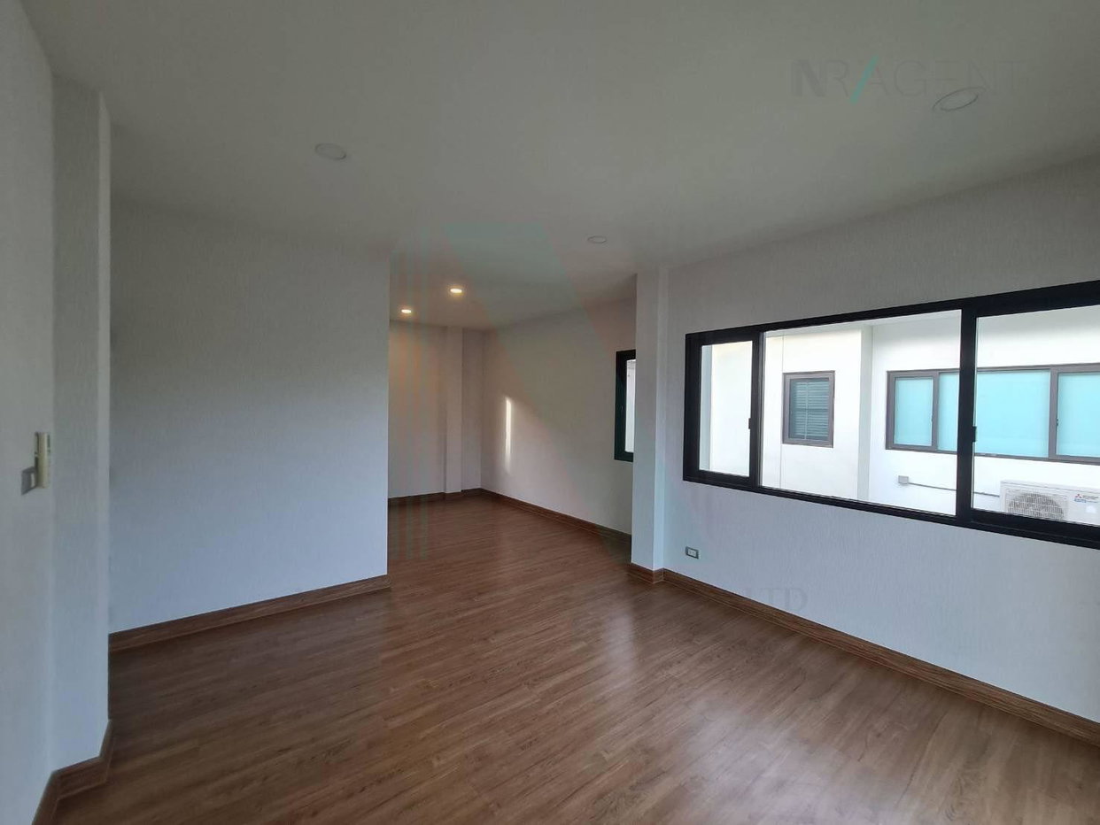 รูป 📌 ขายบ้านเดี่ยว โครงการ เซนโทร บางนา กม.7 2 ชั้น 4 ห้องนอน 3 ห้องน้ำ - รูปที่ 7/8