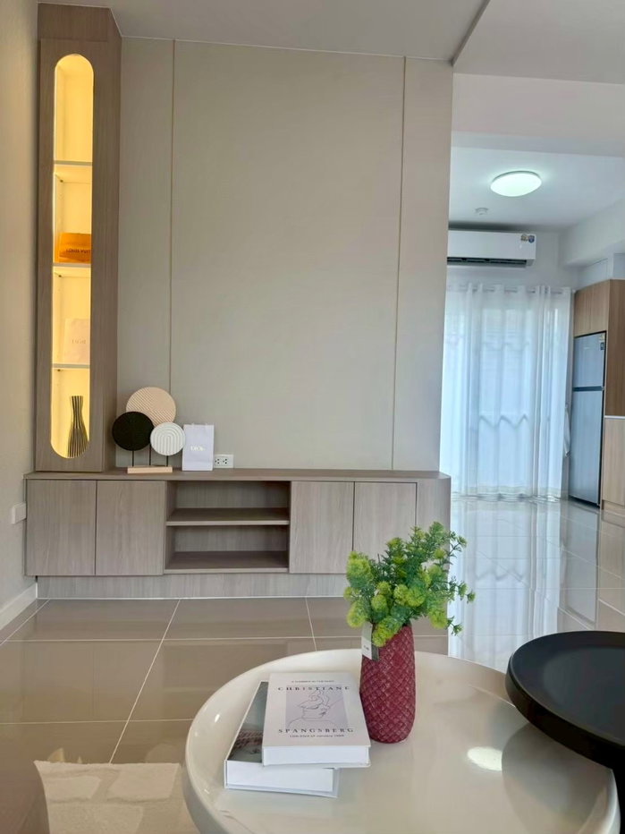 รูป 🏡 ขายทาวน์โฮม ** ราคาพิเศษ ** หลังใหม่ ตกแต่งพร้อมเฟอร์นิเจอร์ใหม่ครบชุด ในโครงการคุณภาพ สิ่งแวดล้อมดีมาก เดินทางสะดวก - รูปที่ 4/13