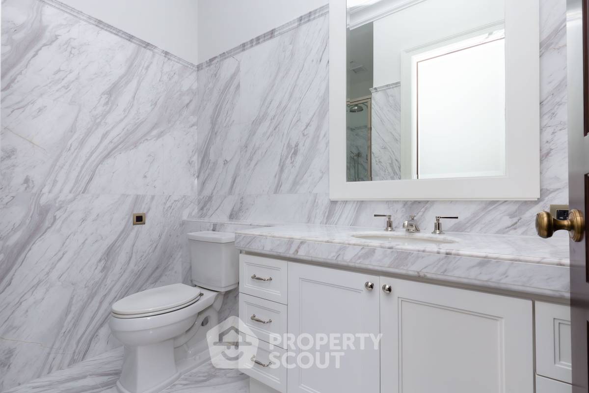 picture 15th-Floor 2-BR 121 Sqm At 98 Wireless Near BTS Phloen Chit (ID 3356469) - 17/19