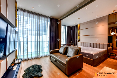 Condos for rent : Ideal City Living at a Great Price Ashton Silom near BTS Chong Nonsi