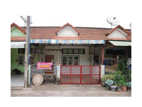 ที่ดินพร้อมสิ่งปลูกสร้าง 21.5 ตร.วา บัวหลวงคันทรี วิลเลจ เมืองอุตรดิตถ์ อุตรดิตถ์ 315,000