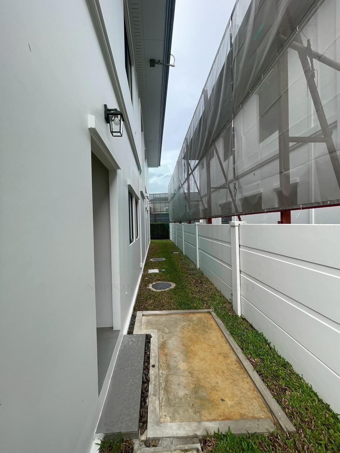 4-bed house for rent, 409 sqm, 109.3 sq wah, The Palm Residences Watcharapol