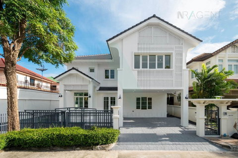 📌 ขายบ้านเดี่ยว โครงการ ราชพฤกษ์ เอ็กซ์คลูซีฟ สุขุมวิท 103 2 ชั้น 3 ห้องนอน 3 ห้องน้ำ