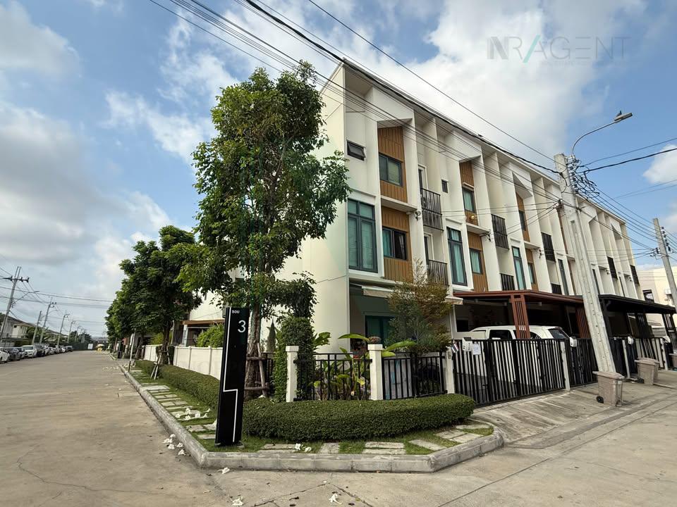 ขายทาวน์โฮม 3 ห้องนอน 150 ตร.ม. 29 ตร.ว. เพล็กซ์ อ่อนนุช - วงแหวน
