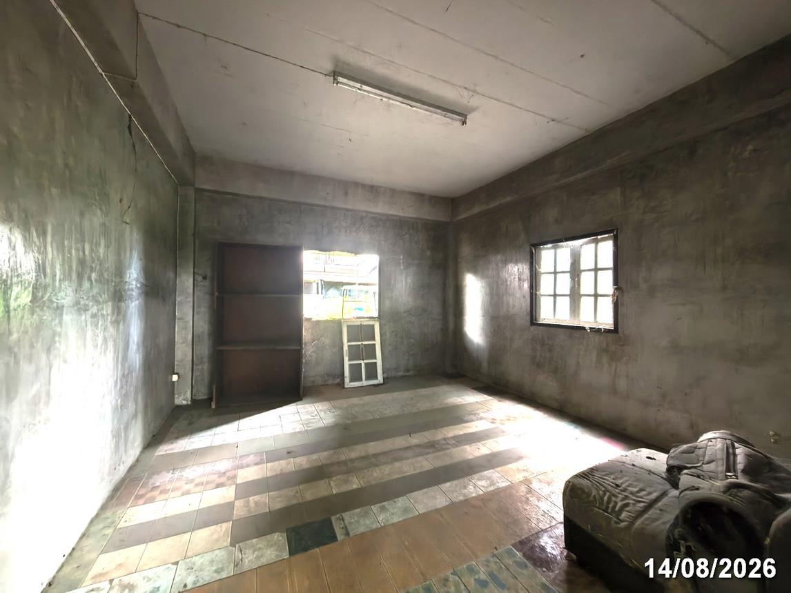 picture SHOP HOUSE 195.2 Sq.w. Saraphi Chiang Mai for 6M - 37/45
