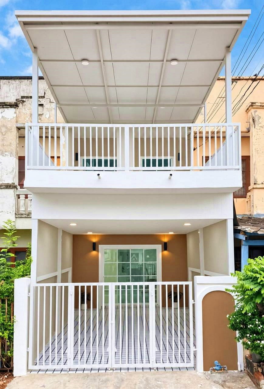 AAA. บ้านสวย  พร้อมอยู่  มีเทอเรซหน้าบ้าน   #หมู่บ้านร่มเงาไม้ บางบัวทอง  ติดถนนวัดลาดปลาดุก
