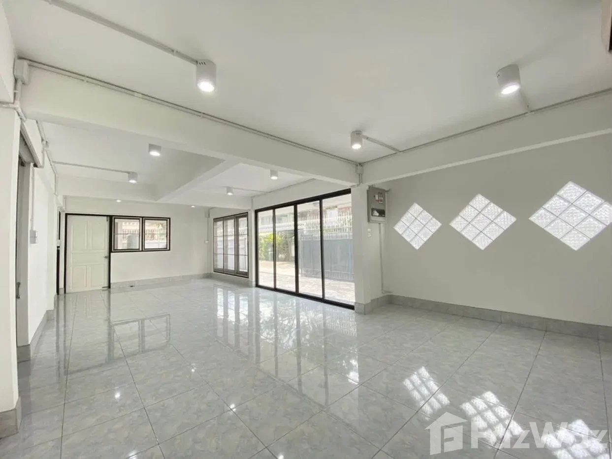รูป บ้านเดี่ยวให้เช่า 4 ห้องนอน ใน จอมพล, กรุงเทพมหานคร 6828268 - รูปที่ 10/10
