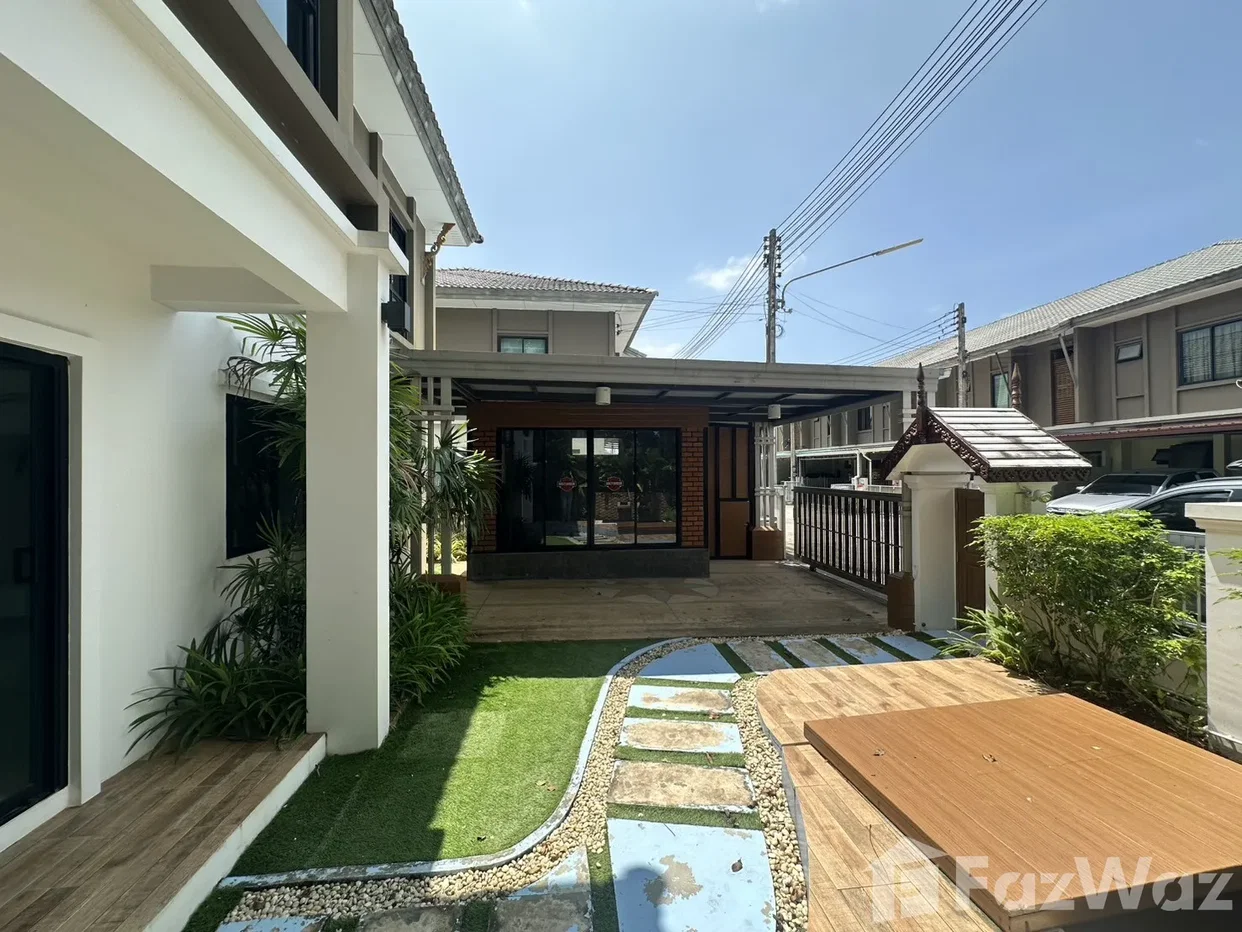 picture Spacious 4-Bedroom Home with Garden Near Laguna 6829052 - 4/19