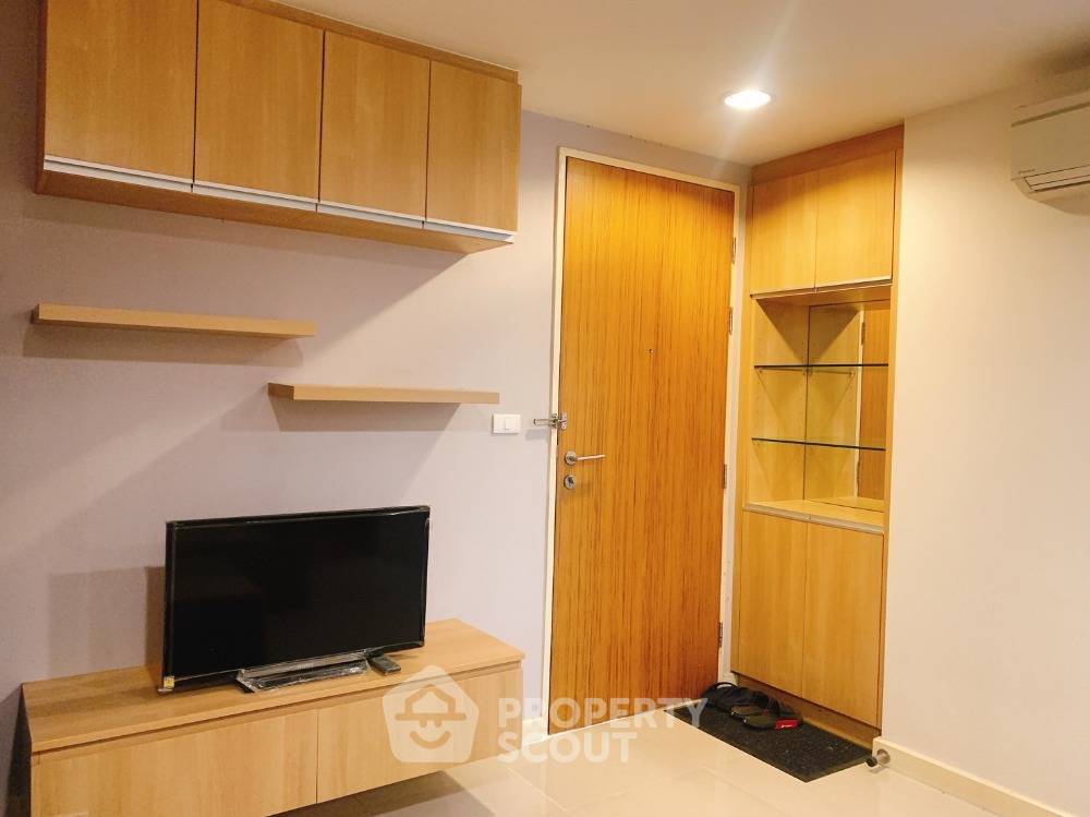รูป คอนโด 1-ห้องนอน ที่ ซีนิธ เพลส สุขุมวิท 42 คอนโดมิเนียม ใกล้ BTS เอกมัย (ID 1596991) - รูปที่ 2/5