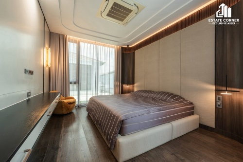 รูป บ้านเดี่ยวพูลวิลล่าหรูระดับ Ultra-Luxury! BELGRAVIA บางนา-พระราม 9 บิวท์อินสวยจัดเต็ม พร้อมสังคมส่วนตัวขั้นสุดเพียง 65 ครอบครัว สภาพใหม่พร้อมอยู่ - รูปที่ 5/10