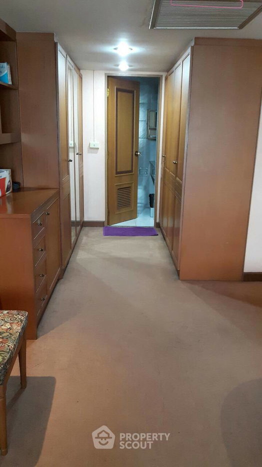 รูป คอนโด 1 ห้องนอน ชั้น 24 ที่ Omni Tower ใกล้ BTS นานา (ID 556558) - รูปที่ 1/7