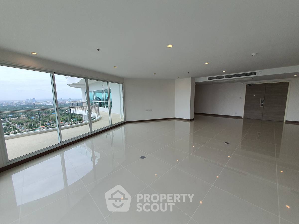 picture 4-BR Condo at Supalai Prima Riva Rama 3 - Narathiwas in Chong Nonsi (ID 3358225) - 15/44