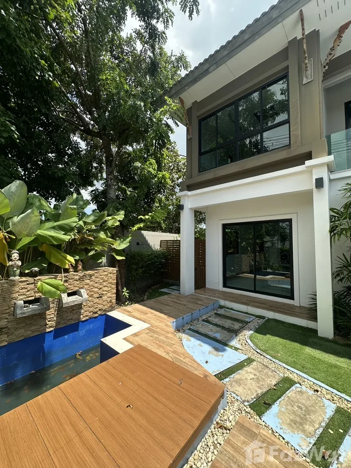 picture Spacious 4-Bedroom Home with Garden Near Laguna 6829052 - 3/19