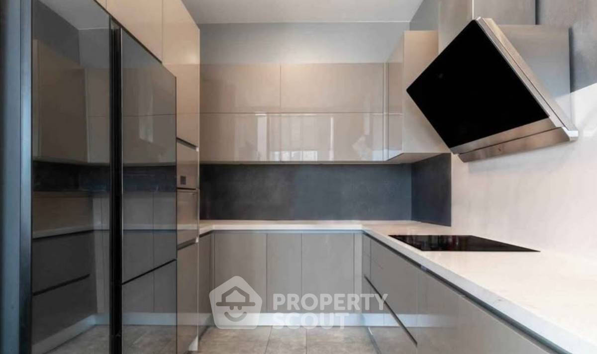 picture 4-BR Condo at The Esse At Singha Complex near MRT Phetchaburi (ID 3076483) - 2/5