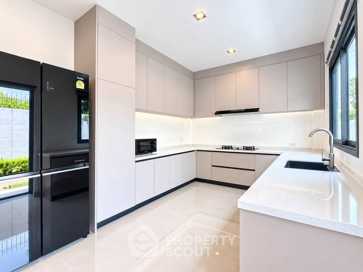 picture 4-BR House at Patta Element in Bang Lamung (ID 3358286) - 7/15