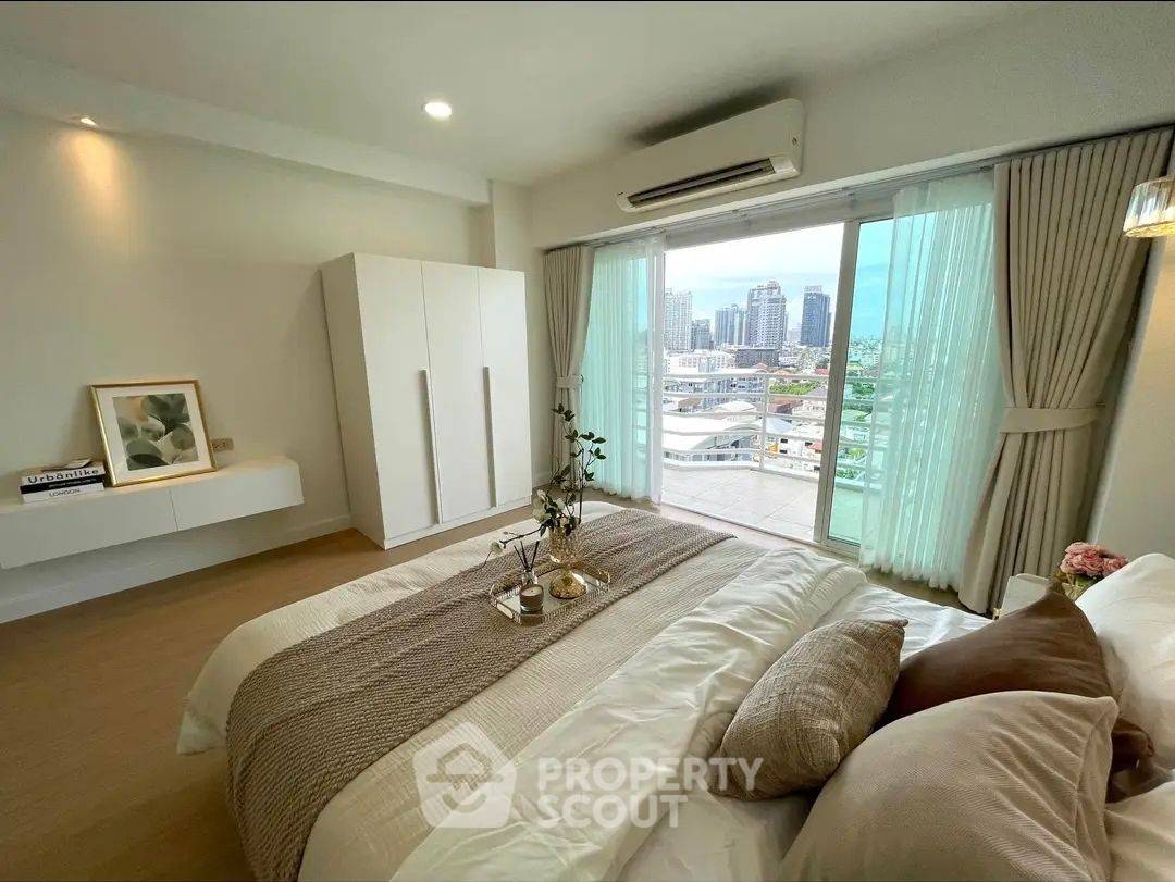 picture Studio Condo at City Living Ratchada Condominium near MRT Thailand Cultural Centre (ID 3358224) - 4/12